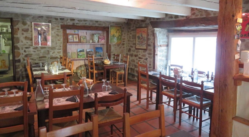 Le restaurant - L'Auberge de l'Abbaye - Lavaudieu - les meilleurs restaurant de LAVAUDIEU